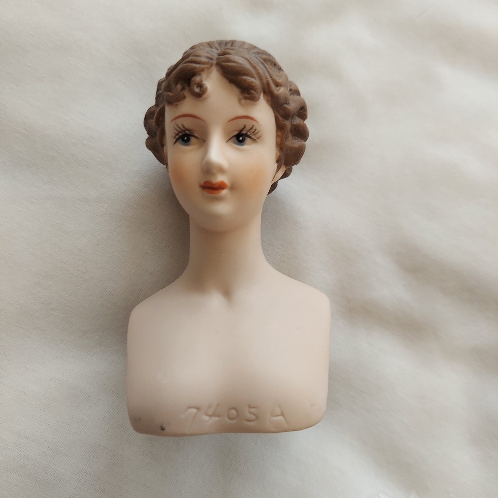 Mangelsens Vintage Living Doll Porcelain Lady & Hands Set 3 1/8" Brown Hair NWOT